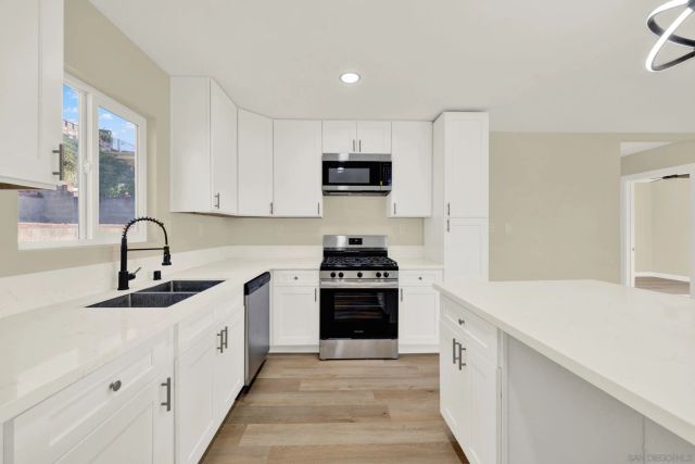 2151 54th, San Diego, CA 92105