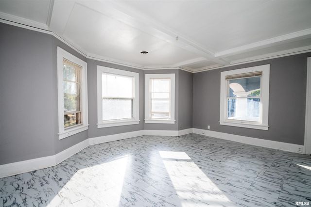 501 W COLUMBIA Terrace, Peoria, IL 61606