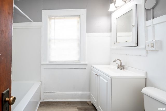 501 W COLUMBIA Terrace, Peoria, IL 61606