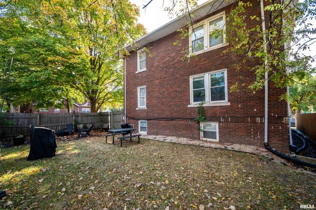 501 W COLUMBIA Terrace, Peoria, IL 61606