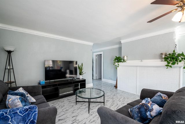 501 W COLUMBIA Terrace, Peoria, IL 61606