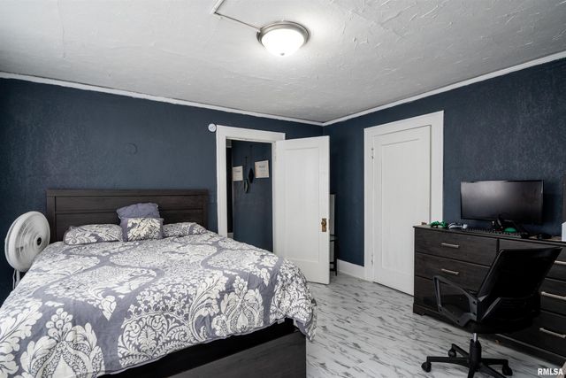 501 W COLUMBIA Terrace, Peoria, IL 61606