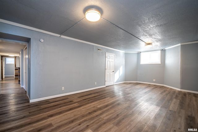 501 W COLUMBIA Terrace, Peoria, IL 61606