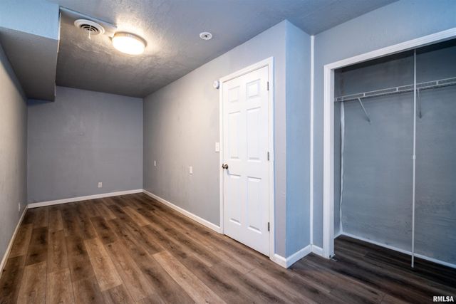 501 W COLUMBIA Terrace, Peoria, IL 61606