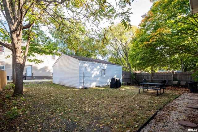 501 W COLUMBIA Terrace, Peoria, IL 61606