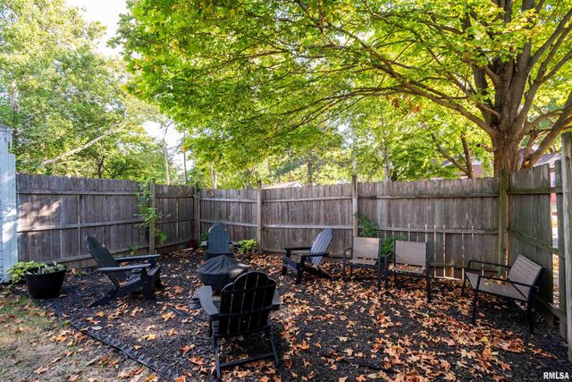 501 W COLUMBIA Terrace, Peoria, IL 61606