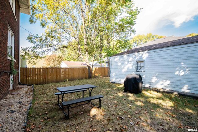 501 W COLUMBIA Terrace, Peoria, IL 61606