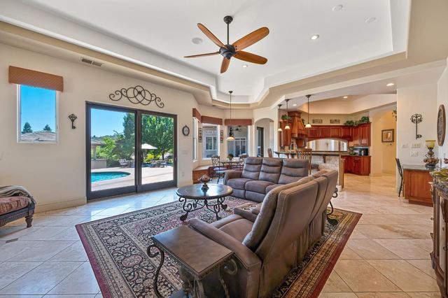 2981 Capetanios Dr, El Dorado Hills, CA 95762