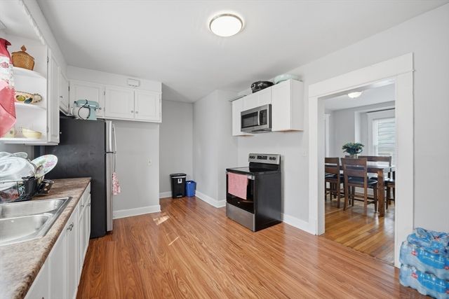 115 Pasadena St, Springfield, MA 01108