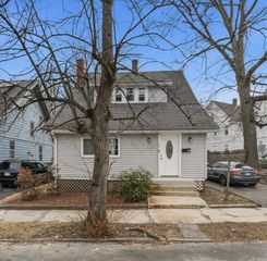 115 Pasadena St, Springfield, MA 01108