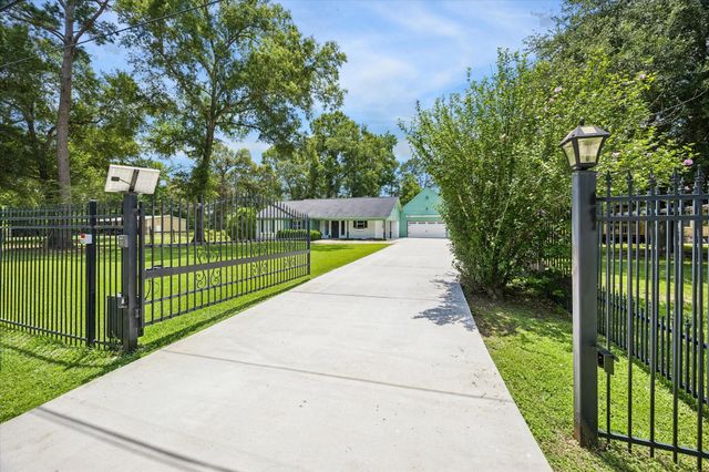 15432 Esther Drive, Conroe, TX 77384