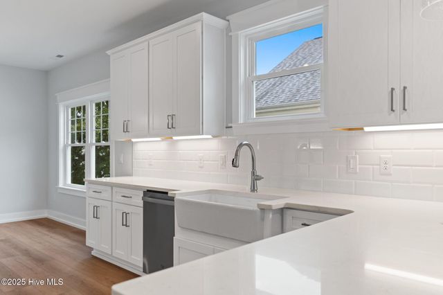 153 NE 33rd Street, Oak Island, NC 28465
