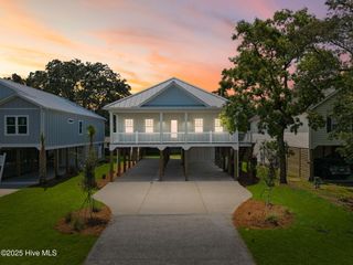 153 NE 33rd Street, Oak Island, NC 28465