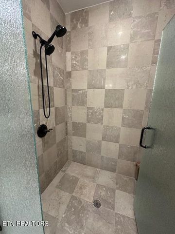 2004 Twin Fawn Tr, Middlesboro, KY 40965