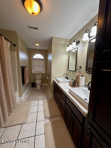 2004 Twin Fawn Tr, Middlesboro, KY 40965