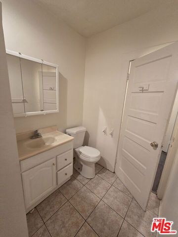 2932 S NORMANDIE Avenue, Los Angeles, CA 90007