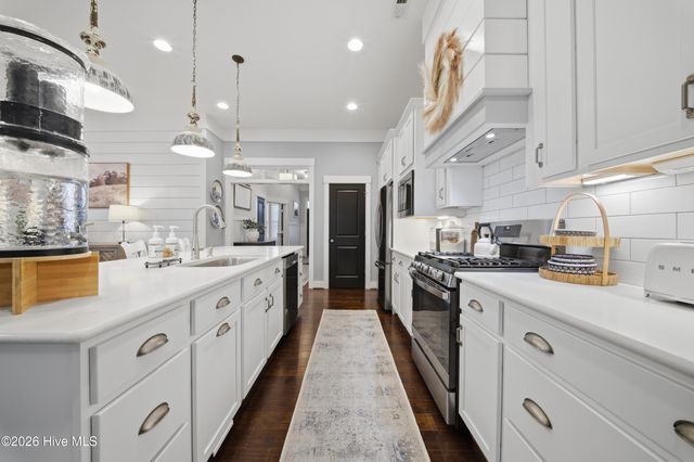 419 Campus Drive, Moyock, NC 27958