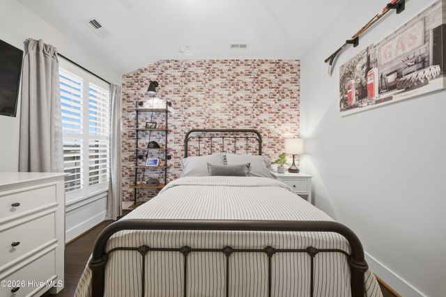 419 Campus Drive, Moyock, NC 27958