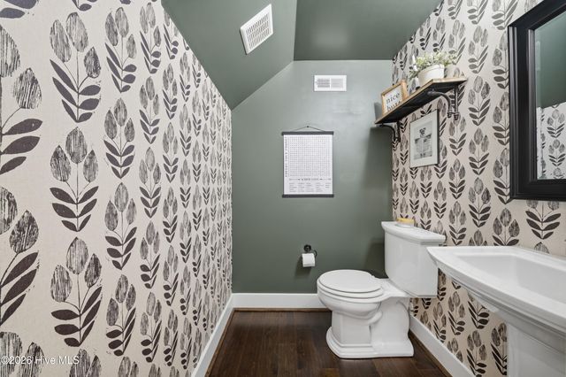 419 Campus Drive, Moyock, NC 27958