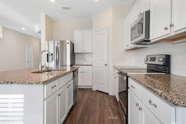 5509 Brentlawn Drive, Fort Worth, TX 76179