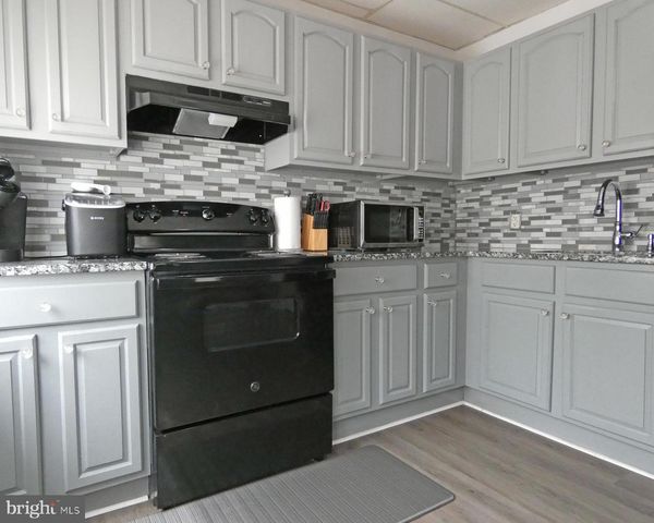 340 JACKSON AVE, Carneys Point, NJ 08069