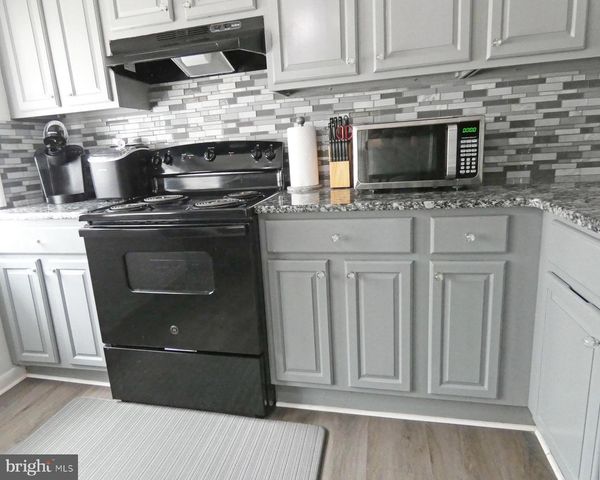 340 JACKSON AVE, Carneys Point, NJ 08069