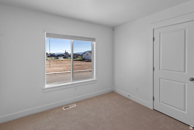 2261 W 1400 N, Farr West, UT 84404
