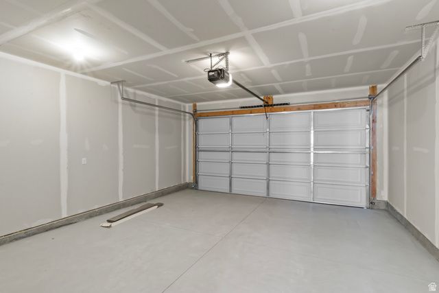 2261 W 1400 N, Farr West, UT 84404