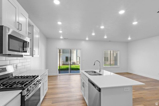 2261 W 1400 N, Farr West, UT 84404