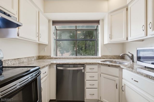 10 Stevens Court, Bedminster Twp., NJ 07921