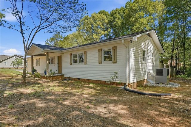 501 Hickory Lane, Pendleton, SC 29670