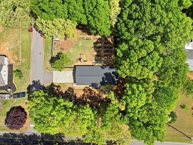 501 Hickory Lane, Pendleton, SC 29670