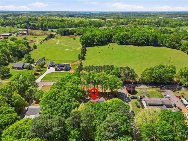 501 Hickory Lane, Pendleton, SC 29670