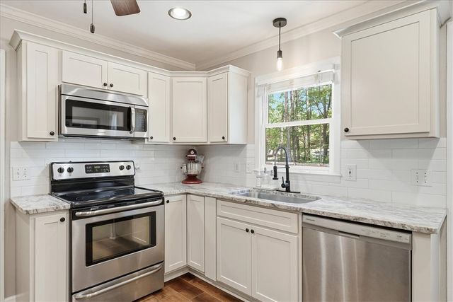 501 Hickory Lane, Pendleton, SC 29670