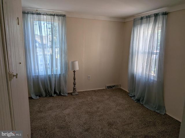 26 EAST AVE, Pitman, NJ 08071