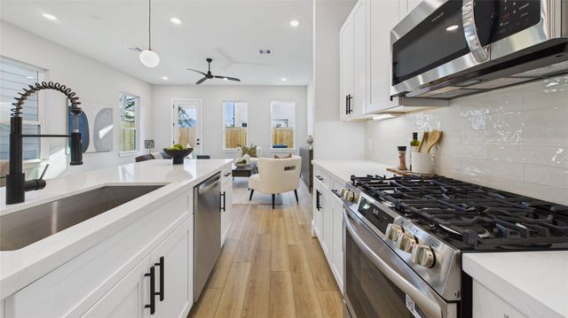 5027 Golden Forest Drive C, Houston, TX 77091