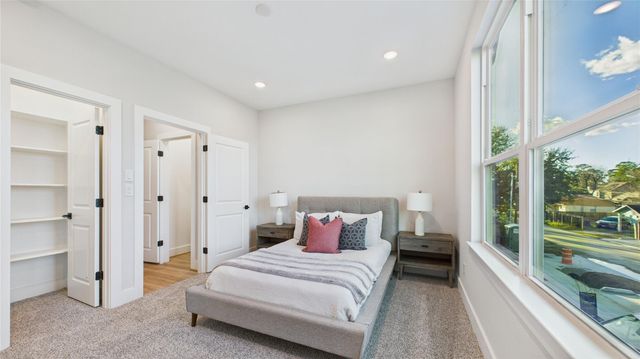 5027 Golden Forest Drive C, Houston, TX 77091