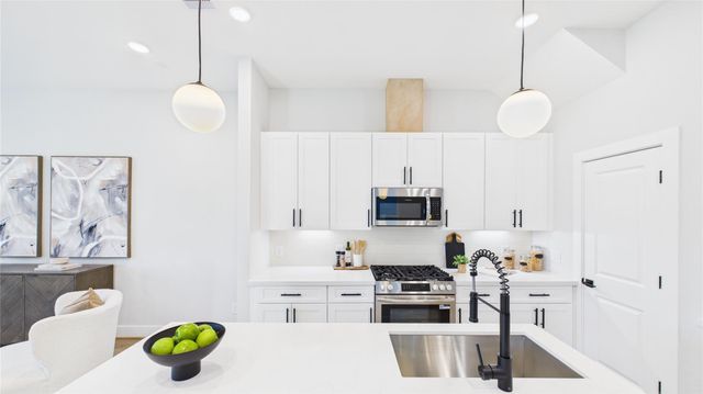 5027 Golden Forest Drive C, Houston, TX 77091