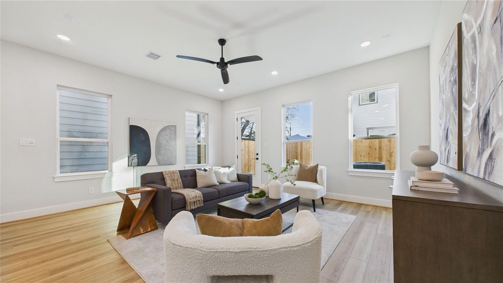 5027 Golden Forest Drive C, Houston, TX 77091