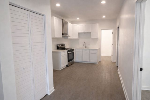 4519 W Thomas Street 1, Chicago, IL 60651