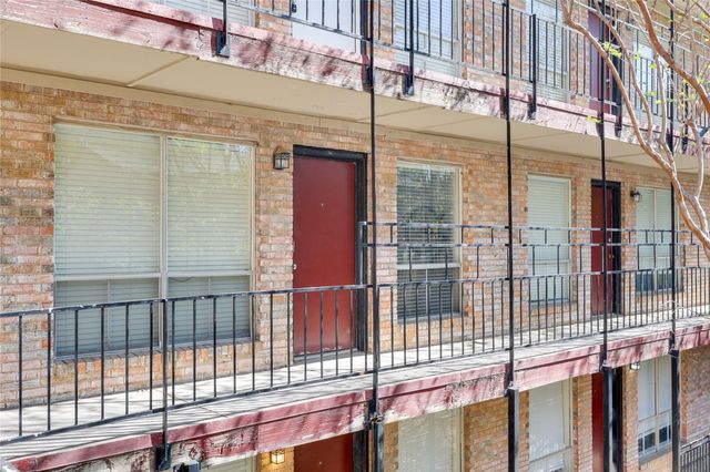 2207 Leon ST 204, Austin, TX 78705