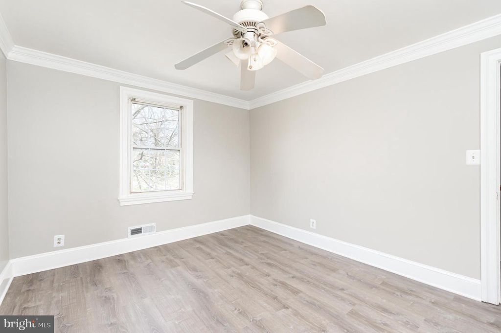 Image 15 of property listing at 3433 ORLANDO AVE, Baltimore, MD 21234