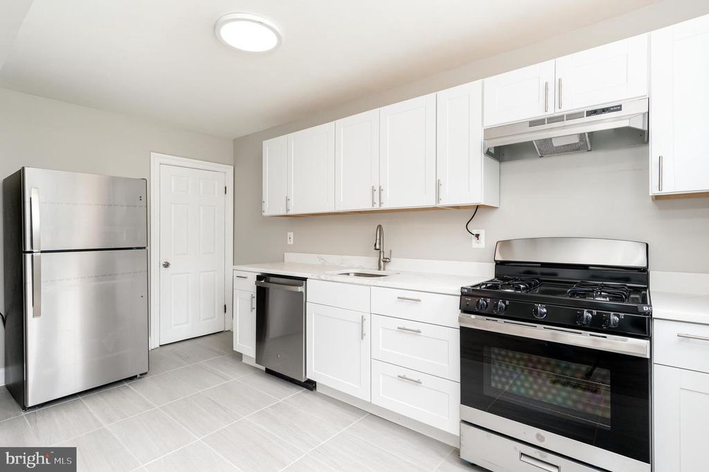 Image 9 of property listing at 3433 ORLANDO AVE, Baltimore, MD 21234