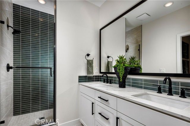 945 Angelene Road, Covina, CA 91722