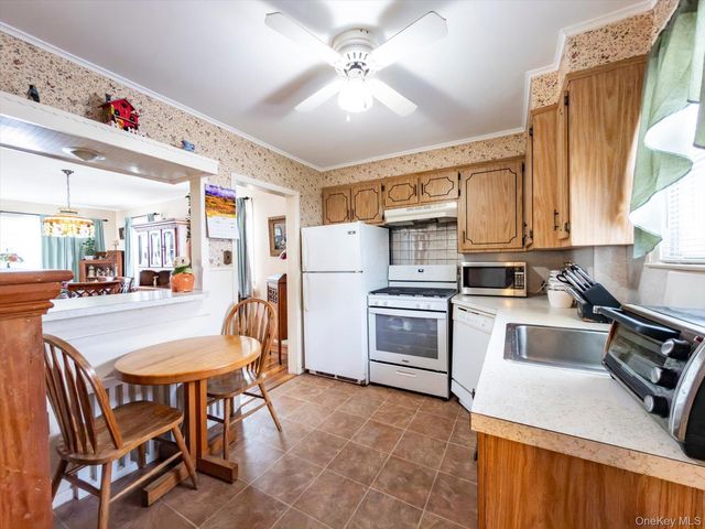 47 Chester Court, Oceanside, NY 11572