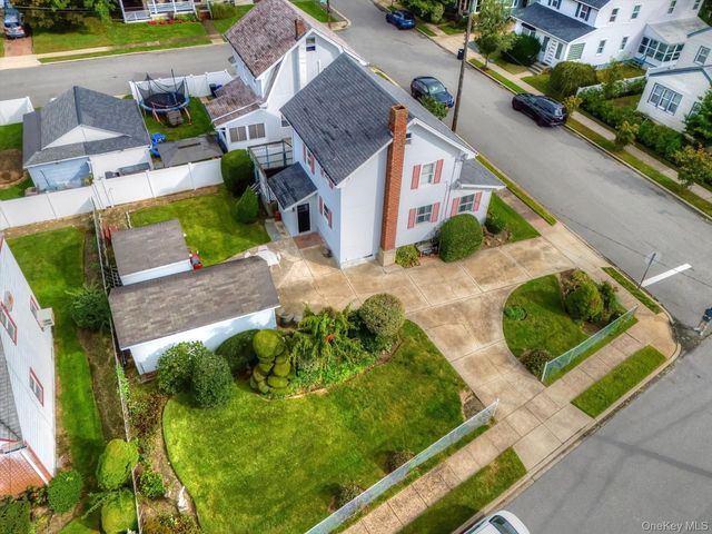 47 Chester Court, Oceanside, NY 11572