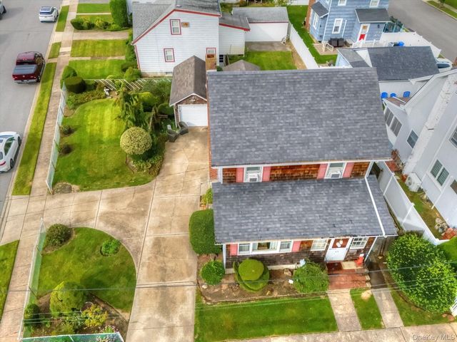 47 Chester Court, Oceanside, NY 11572