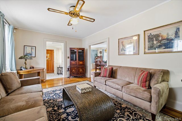 47 Chester Court, Oceanside, NY 11572