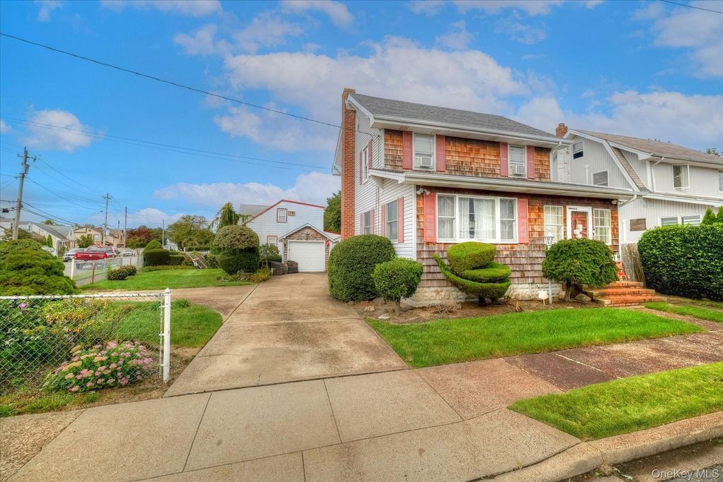 47 Chester Court, Oceanside, NY 11572 — photo 3