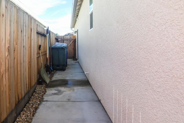 2040 Descanso Avenue, Clovis, CA 93619